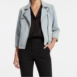 GAP 1969 Vintage Women’s Asymetric Jean Jacket Size XL 100% cotton.